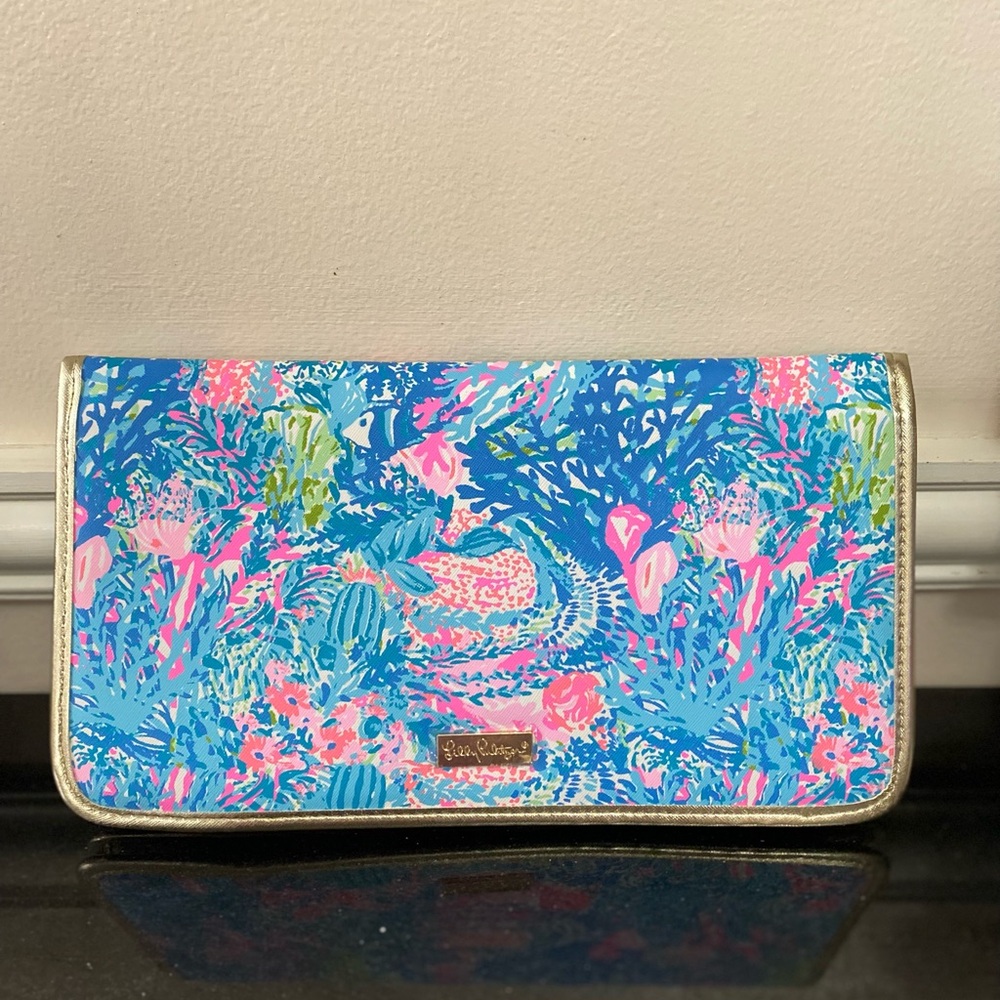 Lilly Pulitzer Travel Clutch Fished wish Pink and Blue